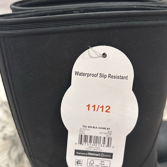NWT Waterproof Slip Resistant Black Chore Rain Boots (Size 11/12) - Picture 10 of 10